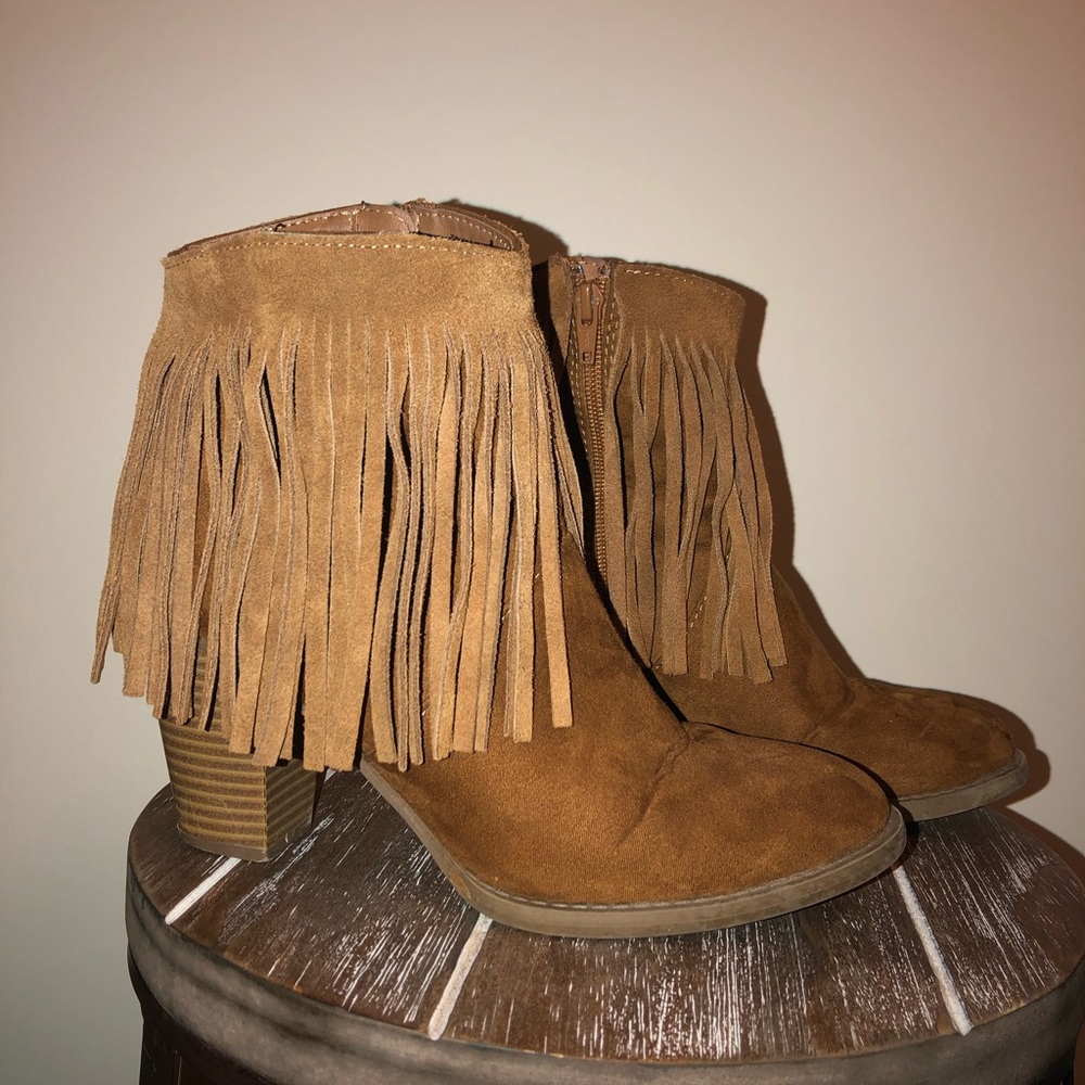 Heeled booties